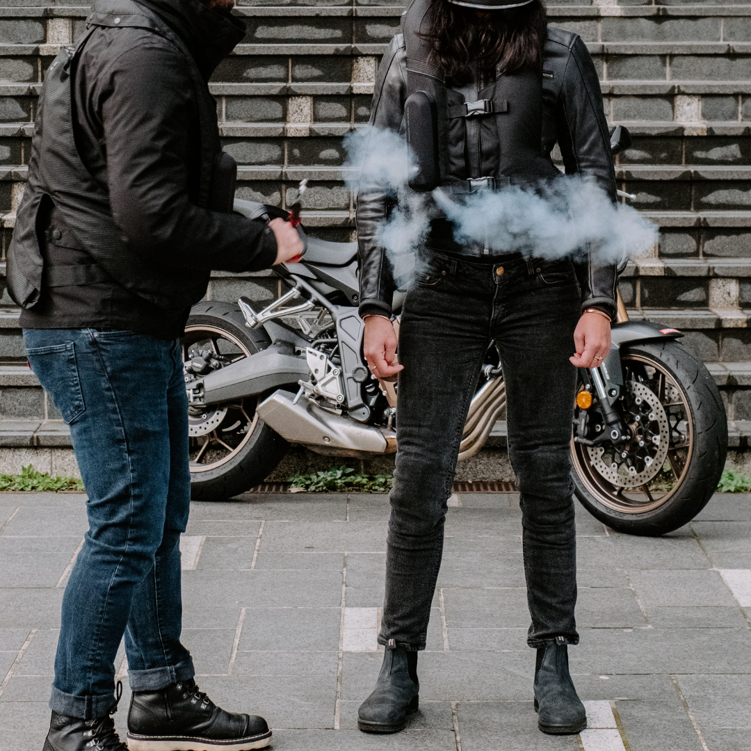 Comprendre les normes de sécurité liées aux gilets airbag